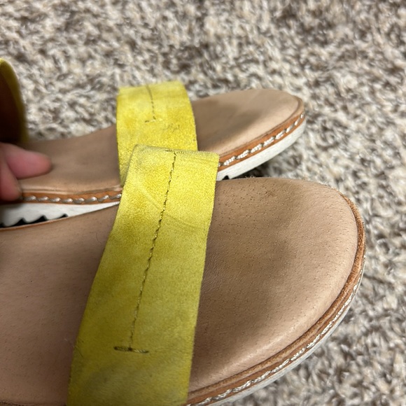 Caslon Leather Yellow Sandals - Picture 7 of 7